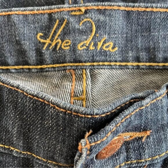 Old Navy Diva Dark Blue Denim Jeans Women’s Sz 4 Short - Picture 3 of 4